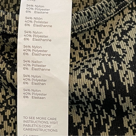 Fabletics Active Long Sleeve‎ Crew - Picture 5 of 7